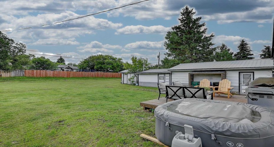 914 6 Avenue, Beaverlodge, Alberta T0H 0C0, 2 Bedroom Bedrooms, 0 ,1 BathroomBathrooms,Residential,For Sale,6,0,A2327472