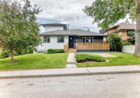 3824 Brooklyn Crescent, Calgary, Alberta T2L 1H2, 5 Bedroom Bedrooms, 0 ,3 BathroomBathrooms,Residential,For Sale,Brooklyn,0,A2327487