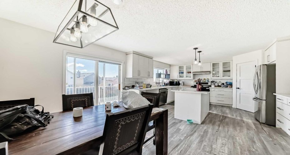 125 Coral Springs Bay, Calgary, Alberta T3J 3P4, 5 Bedroom Bedrooms, 0 ,3 BathroomBathrooms,Residential,For Sale,Coral Springs,0,A2327501