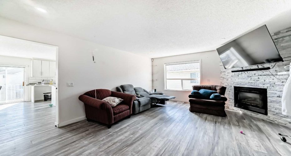 125 Coral Springs Bay, Calgary, Alberta T3J 3P4, 5 Bedroom Bedrooms, 0 ,3 BathroomBathrooms,Residential,For Sale,Coral Springs,0,A2327501