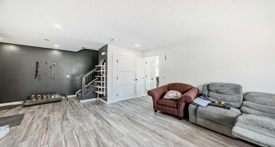 125 Coral Springs Bay, Calgary, Alberta T3J 3P4, 5 Bedroom Bedrooms, 0 ,3 BathroomBathrooms,Residential,For Sale,Coral Springs,0,A2327501