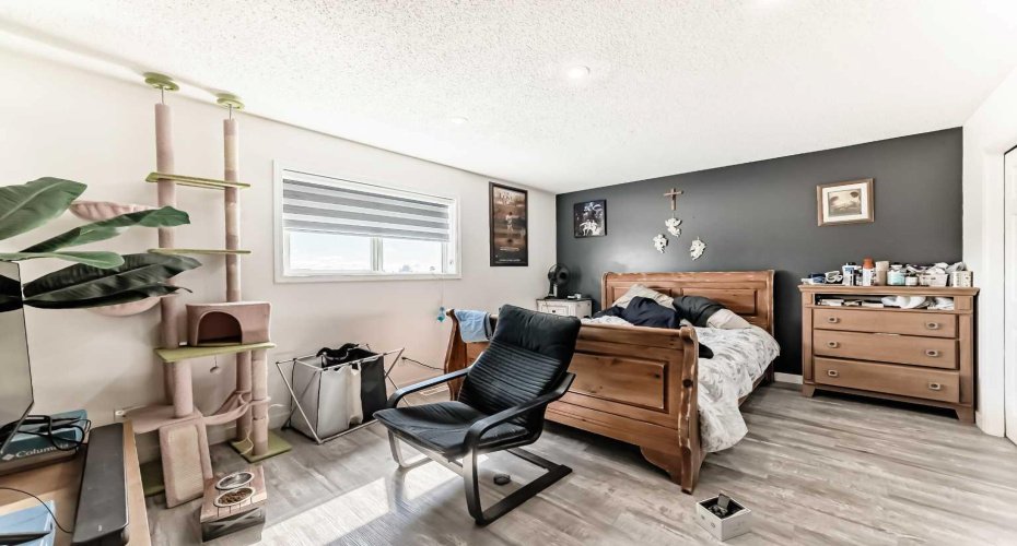 125 Coral Springs Bay, Calgary, Alberta T3J 3P4, 5 Bedroom Bedrooms, 0 ,3 BathroomBathrooms,Residential,For Sale,Coral Springs,0,A2327501