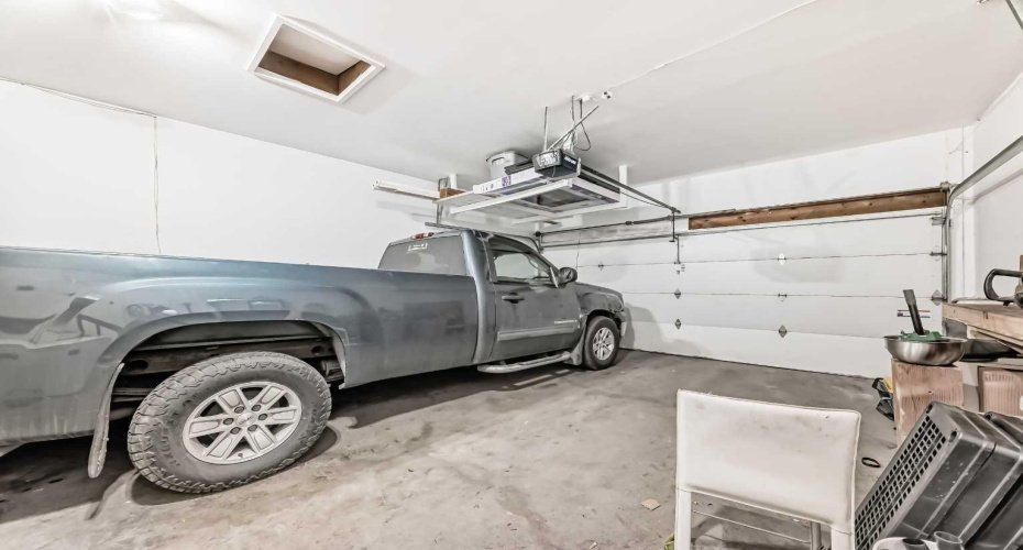125 Coral Springs Bay, Calgary, Alberta T3J 3P4, 5 Bedroom Bedrooms, 0 ,3 BathroomBathrooms,Residential,For Sale,Coral Springs,0,A2327501