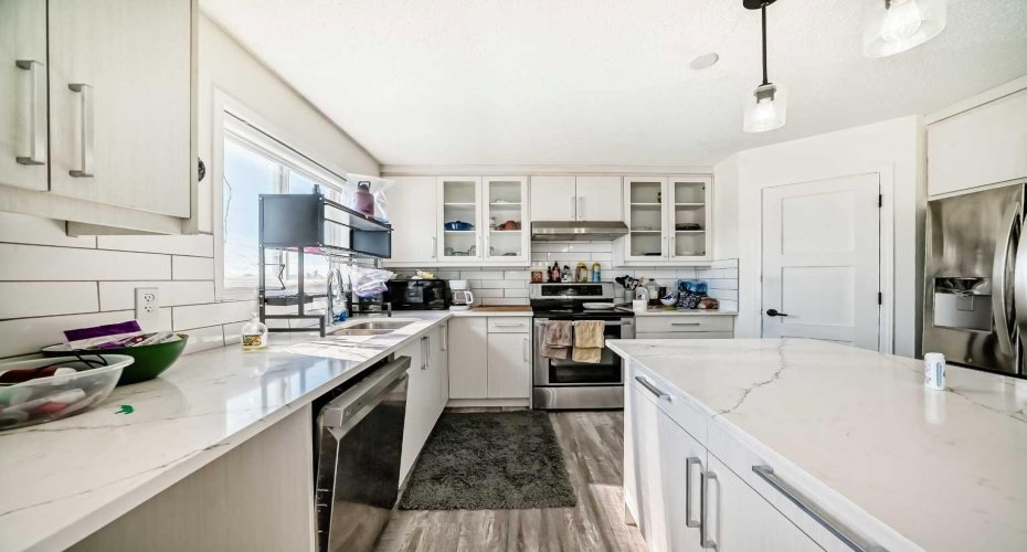 125 Coral Springs Bay, Calgary, Alberta T3J 3P4, 5 Bedroom Bedrooms, 0 ,3 BathroomBathrooms,Residential,For Sale,Coral Springs,0,A2327501