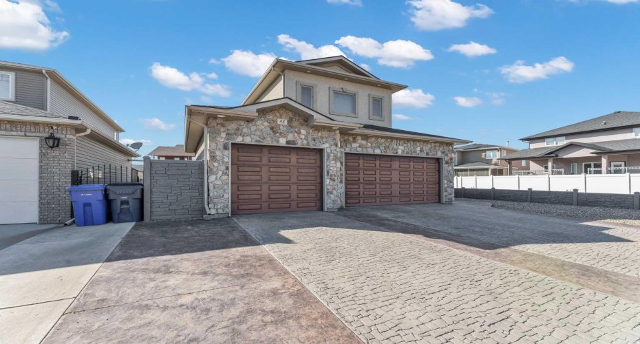 42 Somerset Link, Medicine Hat, Alberta T1B0B8, 3 Bedroom Bedrooms, 0 ,4 BathroomBathrooms,Residential,For Sale,Somerset,0,A2327508