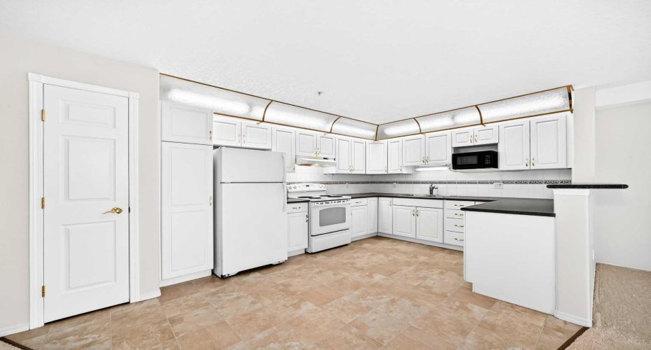 8535 Bonaventure Drive, Calgary, Alberta T2H 3A1, 1 Bedroom Bedrooms, 0 ,2 BathroomBathrooms,Residential,For Sale,Bonaventure,0,A2327531