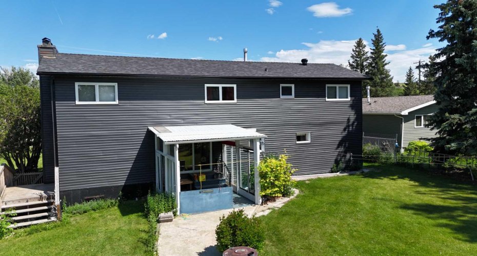 737 2 Street, Cardston, Alberta T0K 0K0, 5 Bedroom Bedrooms, 0 ,2 BathroomBathrooms,Residential,For Sale,2,0,A2327571