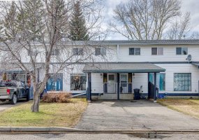 107 Elm Place, Okotoks, Alberta T1S 1J1, 4 Bedrooms Bedrooms, ,2 BathroomsBathrooms,Residential,For Sale,Elm,A2327584 107 Elm Place, Okotoks, Alberta T1S 1J1, 4 Bedrooms Bedrooms, ,2 BathroomsBathrooms,Residential,For Sale,Elm,A2327584