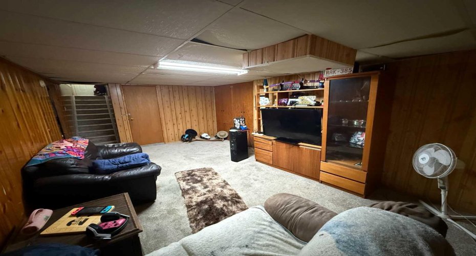 107 Fraser Street, Hinton, Alberta T7V 1B7, 5 Bedroom Bedrooms, 0 ,2 BathroomBathrooms,Residential,For Sale,Fraser,0,A2327590