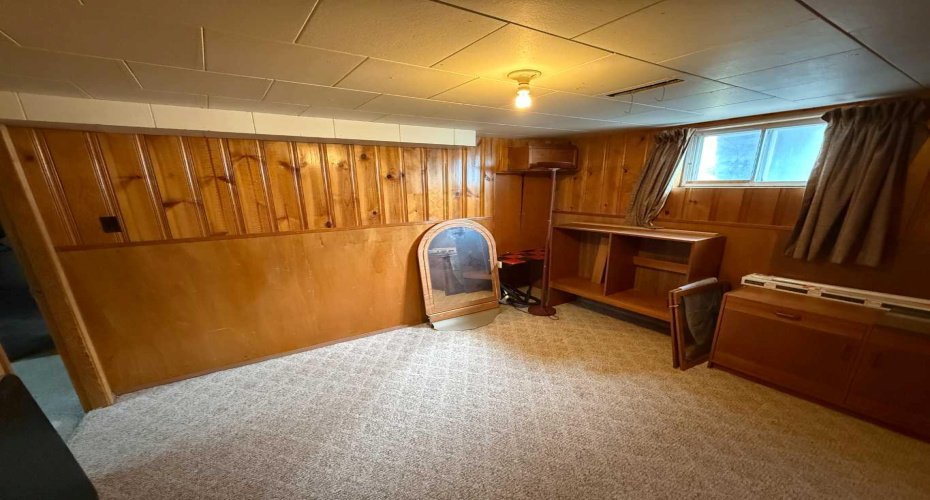 107 Fraser Street, Hinton, Alberta T7V 1B7, 5 Bedroom Bedrooms, 0 ,2 BathroomBathrooms,Residential,For Sale,Fraser,0,A2327590