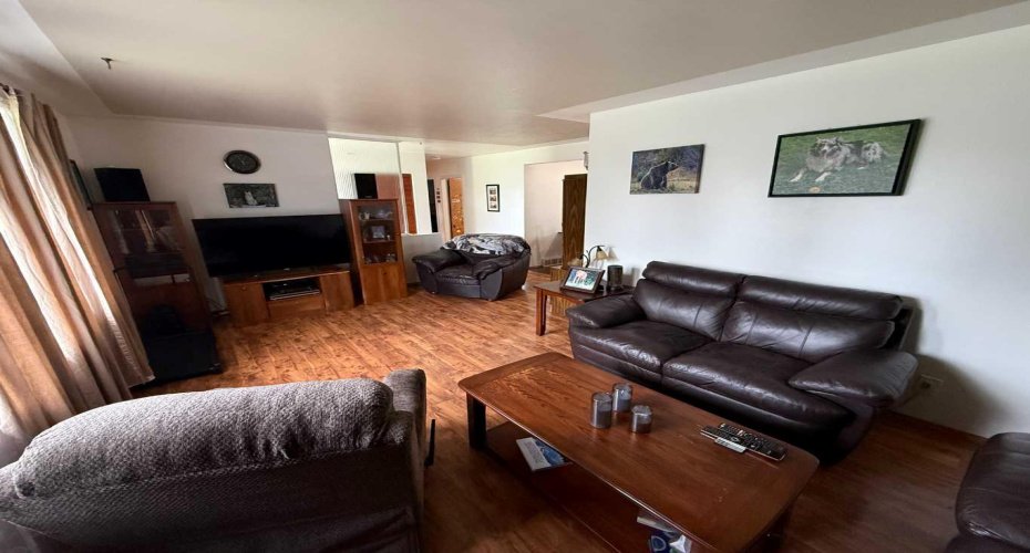 107 Fraser Street, Hinton, Alberta T7V 1B7, 5 Bedroom Bedrooms, 0 ,2 BathroomBathrooms,Residential,For Sale,Fraser,0,A2327590