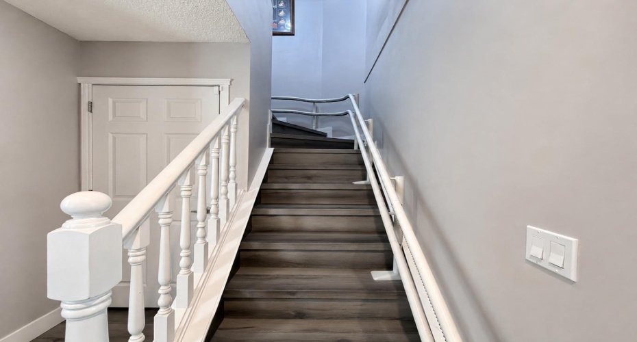 Main Floor Stairwell with Stairlift
