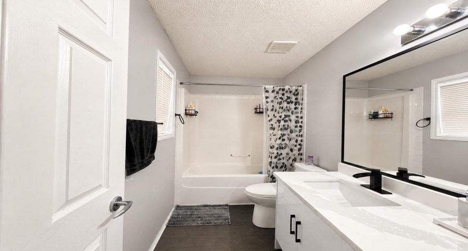 Upper Floor Bathroom