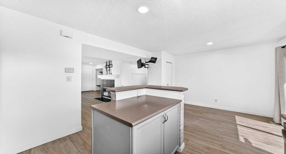 294 Elgin View, Calgary, Alberta T2Z 4N6, 2 Bedroom Bedrooms, 0 ,3 BathroomBathrooms,Residential,For Sale,Elgin,0,A2327593