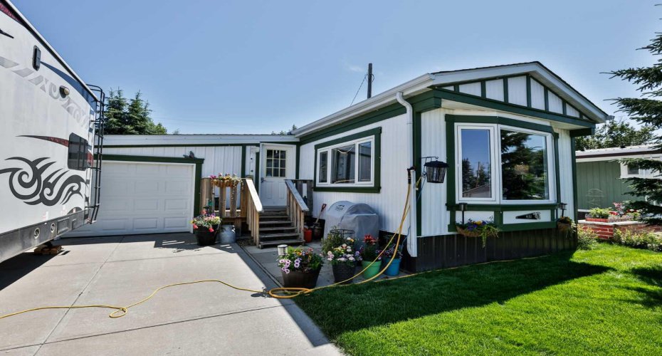 431 3 Street, Vulcan, Alberta T0L 2B0, 2 Bedroom Bedrooms, 0 ,1 BathroomBathrooms,Residential,For Sale,3,0,A2327604