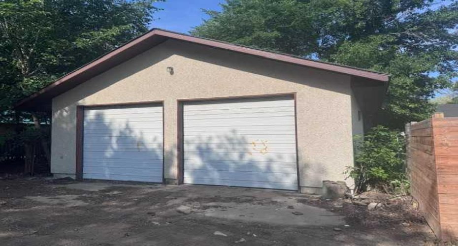 508 Centre Street, Brooks, Alberta T1R 0G3, 1 Bedroom Bedrooms, 0 ,1 BathroomBathrooms,Residential,For Sale,Centre,0,A2327605