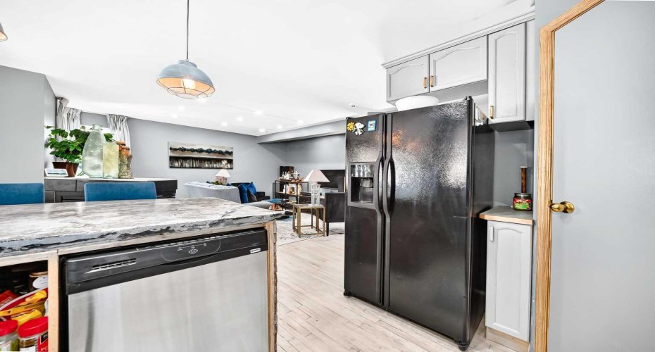 216 Hidden Spring Green, Calgary, Alberta T3A5N4, 3 Bedroom Bedrooms, 0 ,3 BathroomBathrooms,Residential,For Sale,Hidden Spring,0,A2327615