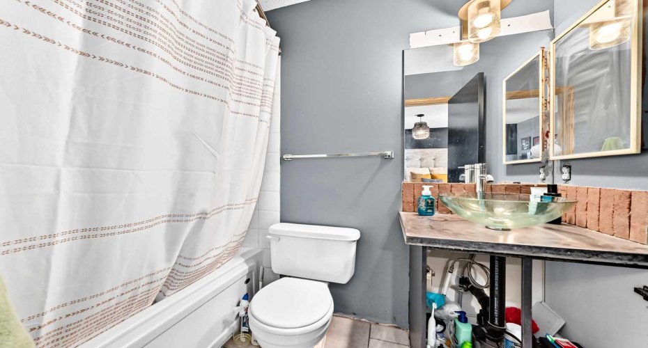 216 Hidden Spring Green, Calgary, Alberta T3A5N4, 3 Bedroom Bedrooms, 0 ,3 BathroomBathrooms,Residential,For Sale,Hidden Spring,0,A2327615