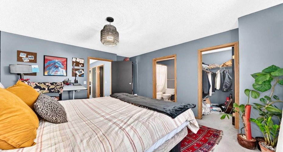 216 Hidden Spring Green, Calgary, Alberta T3A5N4, 3 Bedroom Bedrooms, 0 ,3 BathroomBathrooms,Residential,For Sale,Hidden Spring,0,A2327615