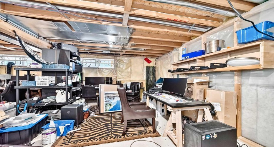216 Hidden Spring Green, Calgary, Alberta T3A5N4, 3 Bedroom Bedrooms, 0 ,3 BathroomBathrooms,Residential,For Sale,Hidden Spring,0,A2327615