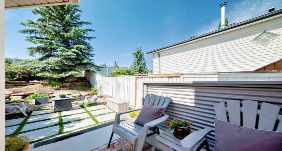 216 Hidden Spring Green, Calgary, Alberta T3A5N4, 3 Bedroom Bedrooms, 0 ,3 BathroomBathrooms,Residential,For Sale,Hidden Spring,0,A2327615