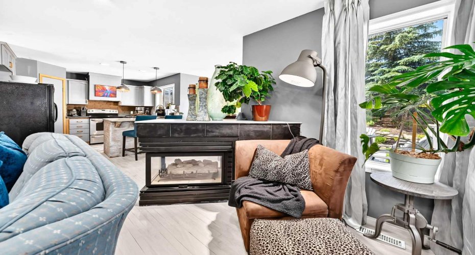 216 Hidden Spring Green, Calgary, Alberta T3A5N4, 3 Bedroom Bedrooms, 0 ,3 BathroomBathrooms,Residential,For Sale,Hidden Spring,0,A2327615