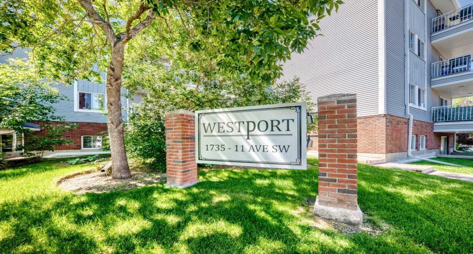 1735 11 Avenue, Calgary, Alberta t3c3c9, 2 Bedroom Bedrooms, 0 ,2 BathroomBathrooms,Residential,For Sale,11,0,A2327622