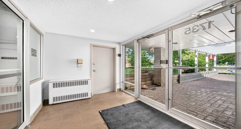 1735 11 Avenue, Calgary, Alberta t3c3c9, 2 Bedroom Bedrooms, 0 ,2 BathroomBathrooms,Residential,For Sale,11,0,A2327622