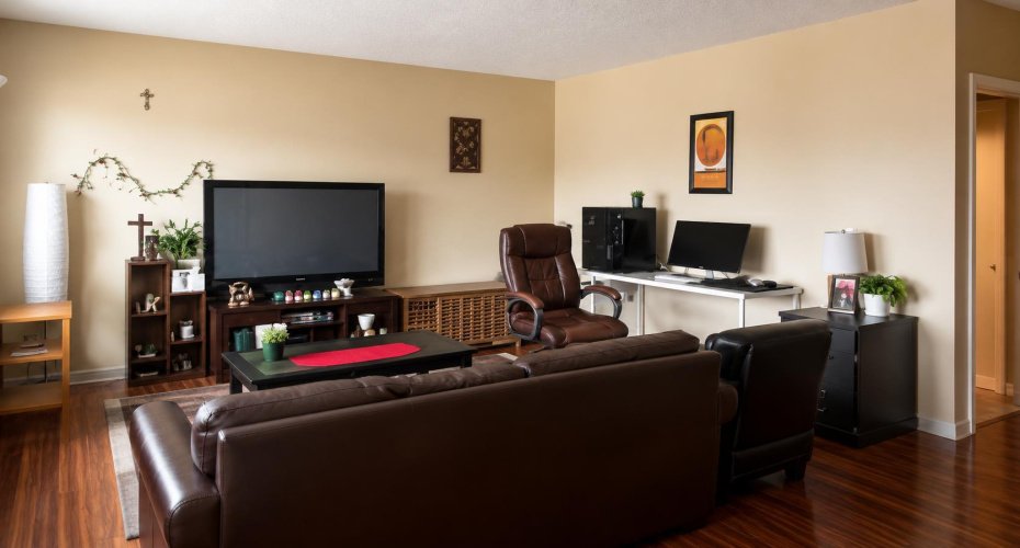 83 Lakeway Boulevard, Sylvan Lake, Alberta T4S 2P4, 3 Bedroom Bedrooms, 0 ,2 BathroomBathrooms,Residential,For Sale,Lakeway,0,A2327646