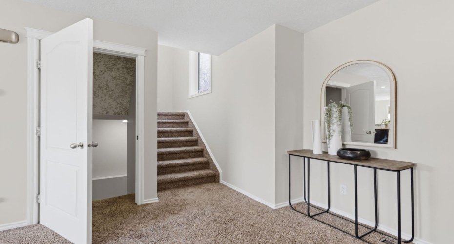 241 Somerside Close, Calgary, Alberta T2Y 4B6, 4 Bedroom Bedrooms, 0 ,4 BathroomBathrooms,Residential,For Sale,Somerside,0,A2327648