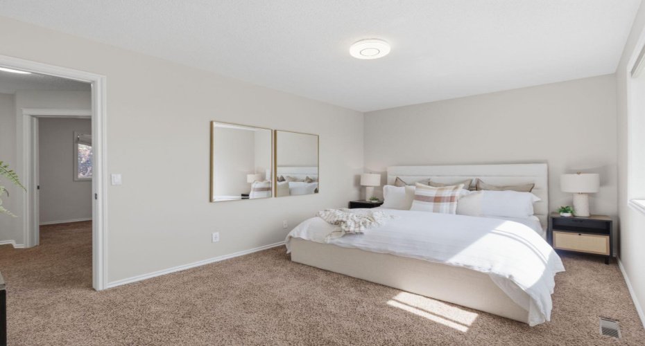 241 Somerside Close, Calgary, Alberta T2Y 4B6, 4 Bedroom Bedrooms, 0 ,4 BathroomBathrooms,Residential,For Sale,Somerside,0,A2327648