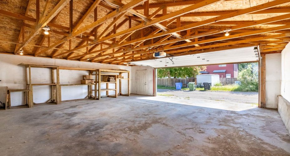 241 Somerside Close, Calgary, Alberta T2Y 4B6, 4 Bedroom Bedrooms, 0 ,4 BathroomBathrooms,Residential,For Sale,Somerside,0,A2327648