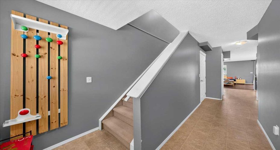 76 Country Village Lane, Calgary, Alberta T3K 0E7, 3 Bedroom Bedrooms, 0 ,4 BathroomBathrooms,Residential,For Sale,Country Village,0,A2327667