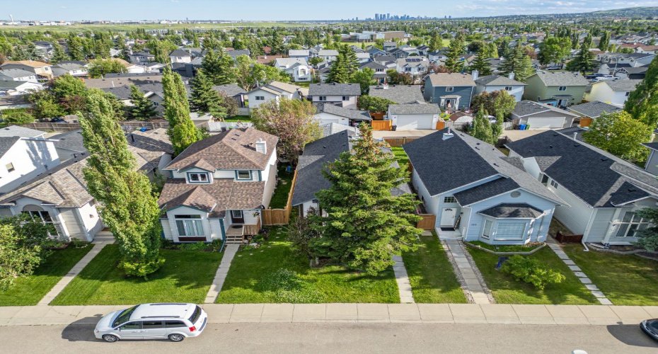 190 Coverdale Road, Calgary, Alberta T3K4J7, 5 Bedroom Bedrooms, 0 ,2 BathroomBathrooms,Residential,For Sale,Coverdale,0,A2327674