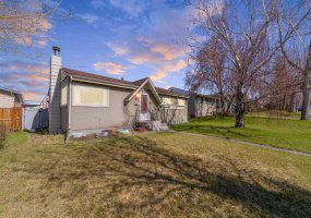 48 Franklin Drive, Calgary, Alberta T2H0T9, 3 Bedroom Bedrooms, 0 ,2 BathroomBathrooms,Residential,For Sale,Franklin,0,A2327683