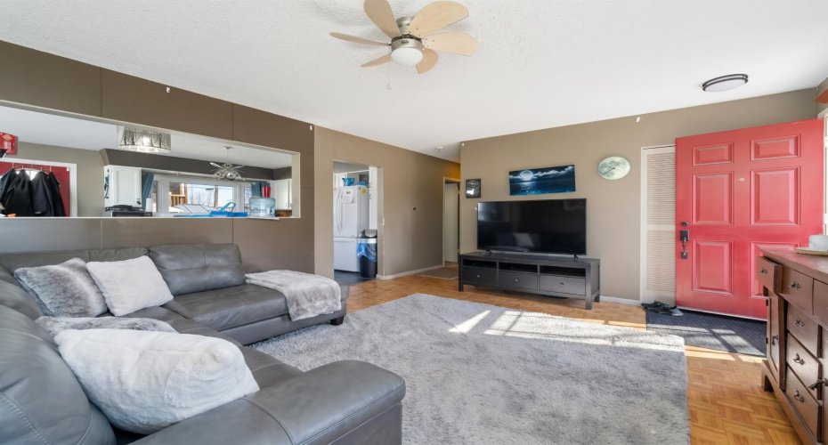 48 Franklin Drive, Calgary, Alberta T2H0T9, 3 Bedroom Bedrooms, 0 ,2 BathroomBathrooms,Residential,For Sale,Franklin,0,A2327683