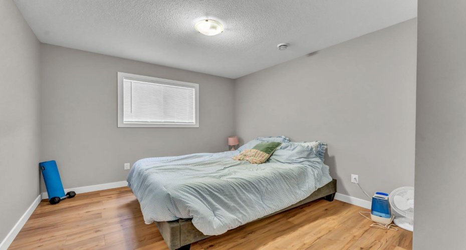 1804 29 Street, Medicine Hat, Alberta T1A 2J1, 6 Bedroom Bedrooms, 0 ,3 BathroomBathrooms,Residential,For Sale,29,0,A2327684