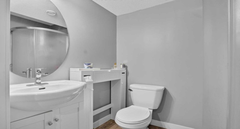 800 Yankee Valley Boulevard, Airdrie, Alberta T4A 2L2, 3 Bedroom Bedrooms, 0 ,4 BathroomBathrooms,Residential,For Sale,Yankee Valley,0,A2327688
