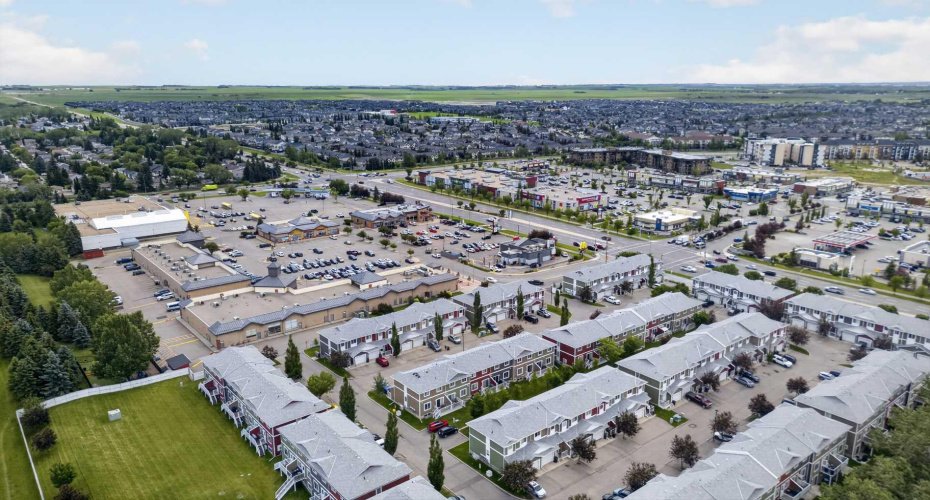 800 Yankee Valley Boulevard, Airdrie, Alberta T4A 2L2, 3 Bedroom Bedrooms, 0 ,4 BathroomBathrooms,Residential,For Sale,Yankee Valley,0,A2327688