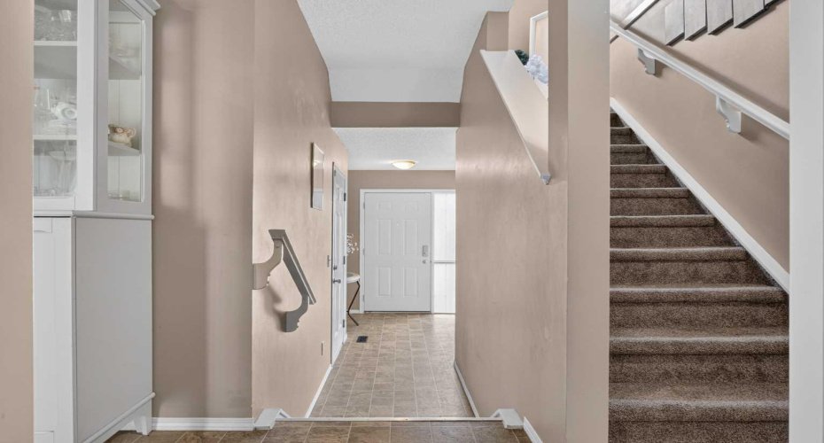 800 Yankee Valley Boulevard, Airdrie, Alberta T4A 2L2, 3 Bedroom Bedrooms, 0 ,4 BathroomBathrooms,Residential,For Sale,Yankee Valley,0,A2327688