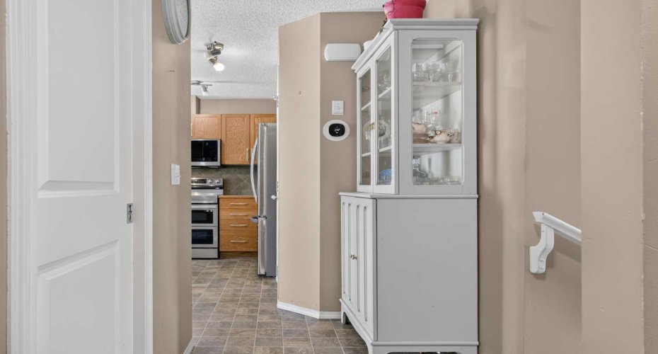 800 Yankee Valley Boulevard, Airdrie, Alberta T4A 2L2, 3 Bedroom Bedrooms, 0 ,4 BathroomBathrooms,Residential,For Sale,Yankee Valley,0,A2327688
