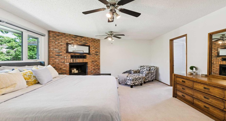 272 Woodfield Road, Calgary, Alberta T2W 3V9, 4 Bedroom Bedrooms, 0 ,4 BathroomBathrooms,Residential,For Sale,Woodfield,0,A2327693
