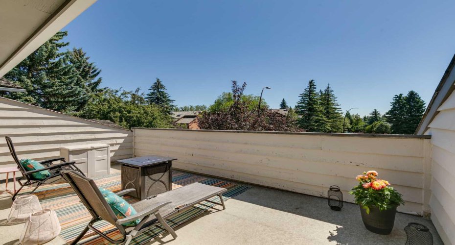 272 Woodfield Road, Calgary, Alberta T2W 3V9, 4 Bedroom Bedrooms, 0 ,4 BathroomBathrooms,Residential,For Sale,Woodfield,0,A2327693