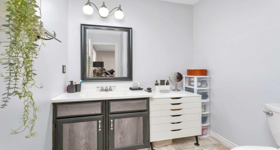 Primary Ensuite (2 Piece)