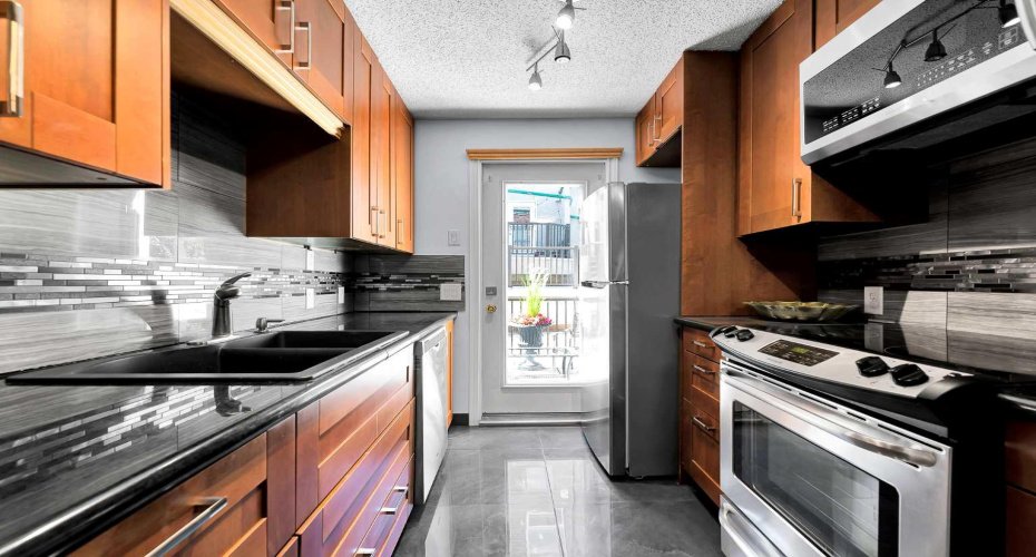 1515 23 Avenue, Calgary, Alberta T2T0T8, 2 Bedroom Bedrooms, 0 ,1 BathroomBathrooms,Residential,For Sale,23,0,A2327701