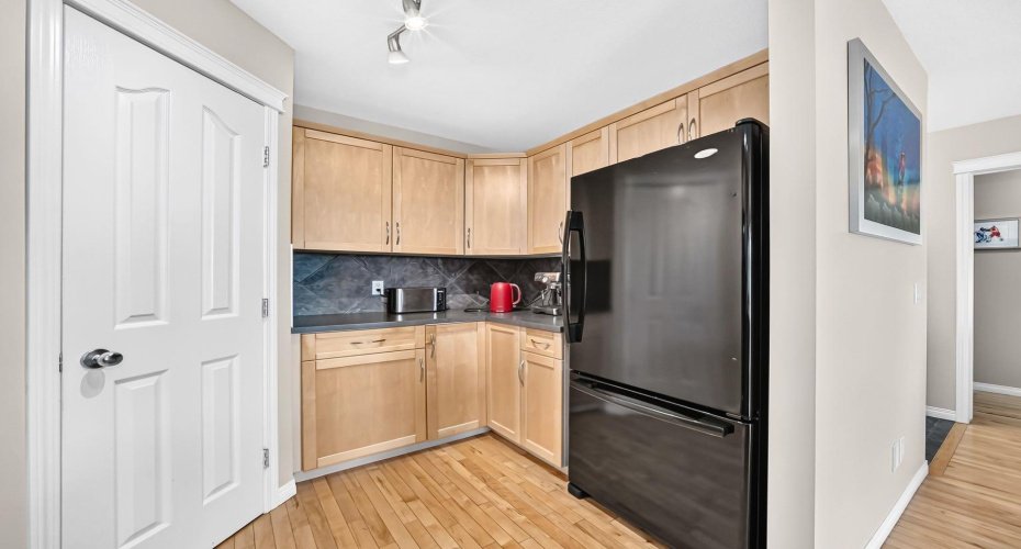 43 Rockmont Court, Calgary, Alberta T3G 5V8, 3 Bedroom Bedrooms, 0 ,4 BathroomBathrooms,Residential,For Sale,Rockmont,0,A2327705