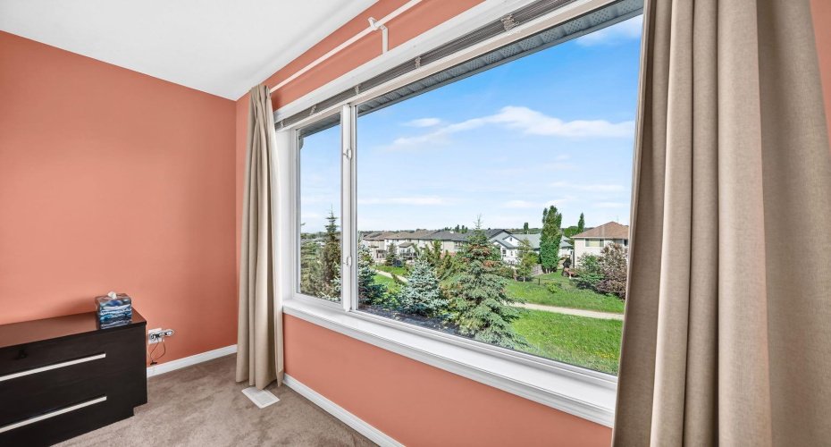 43 Rockmont Court, Calgary, Alberta T3G 5V8, 3 Bedroom Bedrooms, 0 ,4 BathroomBathrooms,Residential,For Sale,Rockmont,0,A2327705