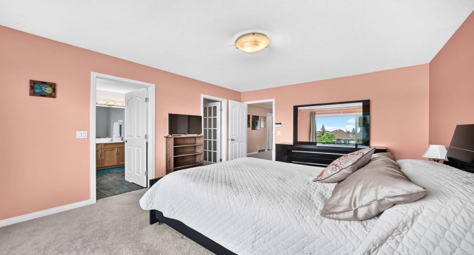 43 Rockmont Court, Calgary, Alberta T3G 5V8, 3 Bedroom Bedrooms, 0 ,4 BathroomBathrooms,Residential,For Sale,Rockmont,0,A2327705