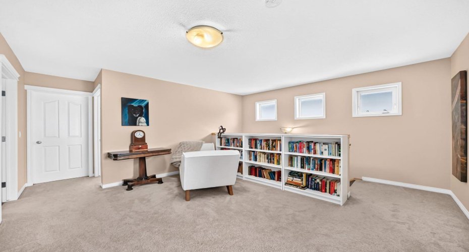 43 Rockmont Court, Calgary, Alberta T3G 5V8, 3 Bedroom Bedrooms, 0 ,4 BathroomBathrooms,Residential,For Sale,Rockmont,0,A2327705