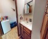 1145 2 pc Bath Main Floor